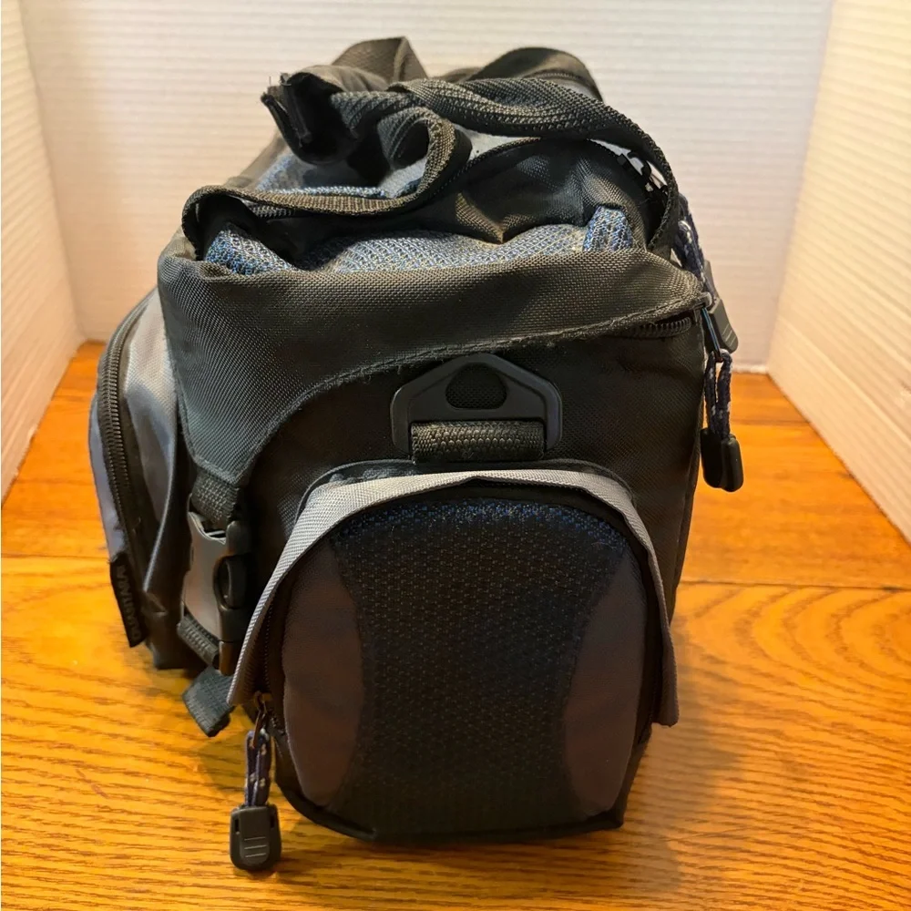 Nikon camera & accessories with Vintage Quantaray padded camera bag NOT TESTED